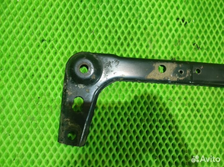 Балка поперечная траверс Nissan note E11