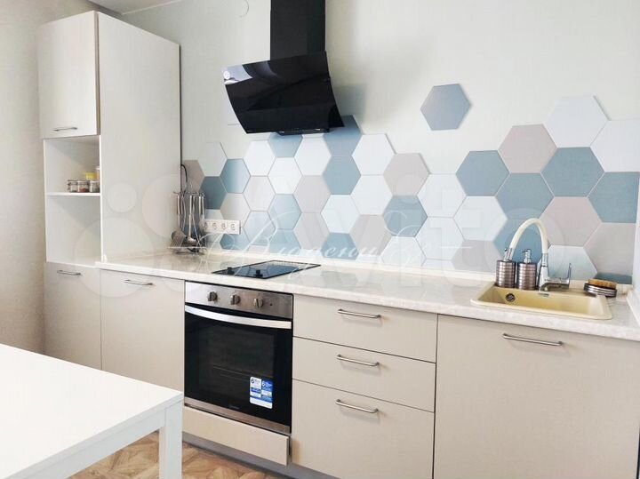 1-к. квартира, 42 м², 14/17 эт.