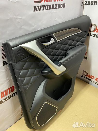 Обшивка двери задняя правая в сборе Haval H9