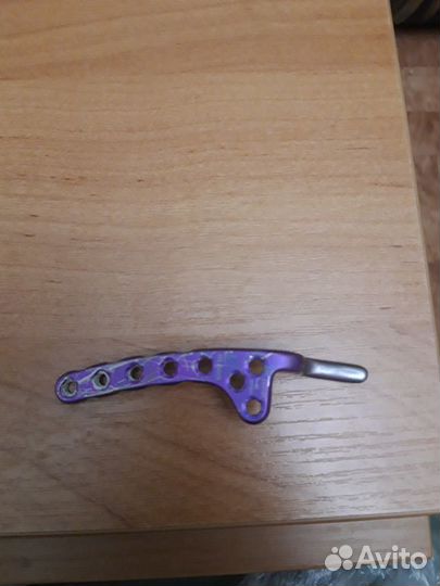 Титановая пластина на левую ключицу плеча