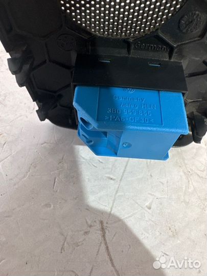 Кнопка стеклоподъемника задняя левая Skoda Octavia