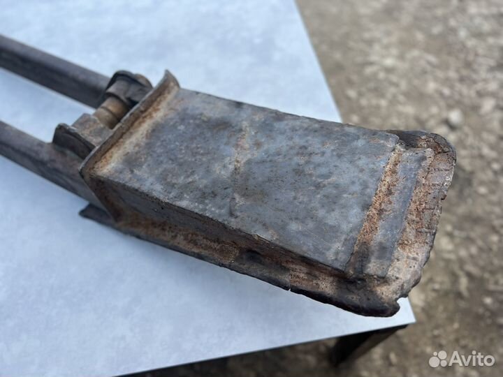 Лапа аутригер выносная опора юмз-6