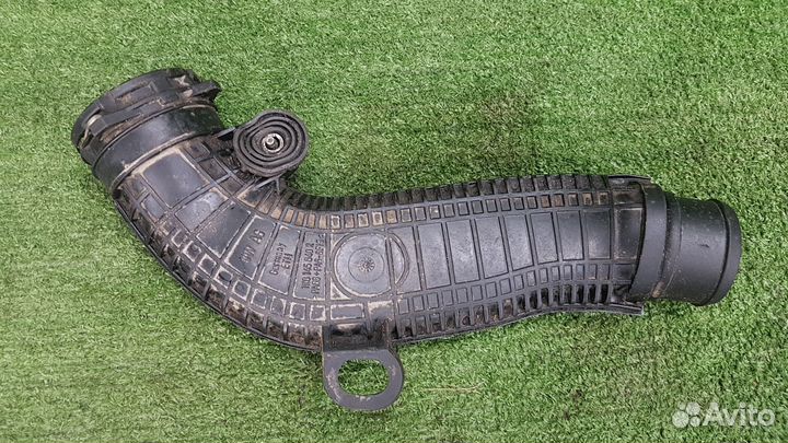 Volkswagen Passat b6 Патрубок интеркулера