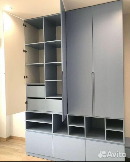 Шкаф по индивидуальному заказу в потолок