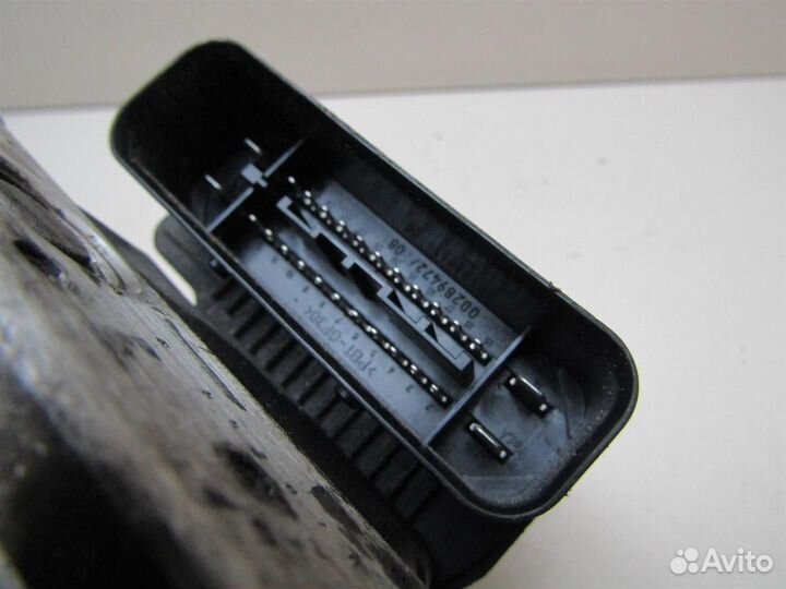 Блок ABS (насос) Skoda Octavia (A5 1Z) 2004-2013