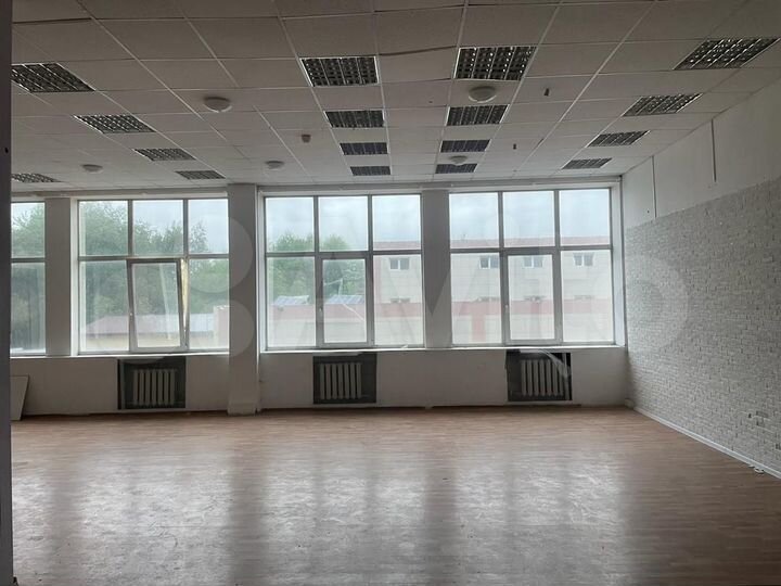 Офисные помещения, 600 м²