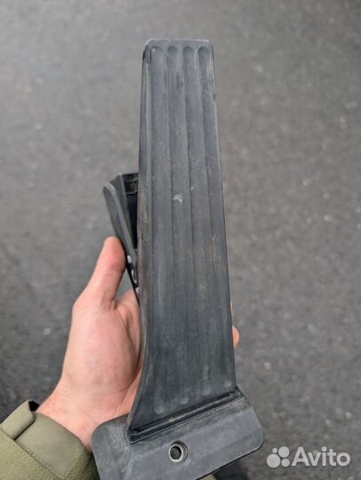 Педаль газа bmw f10