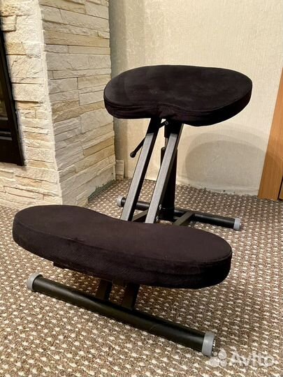 Коленный стул