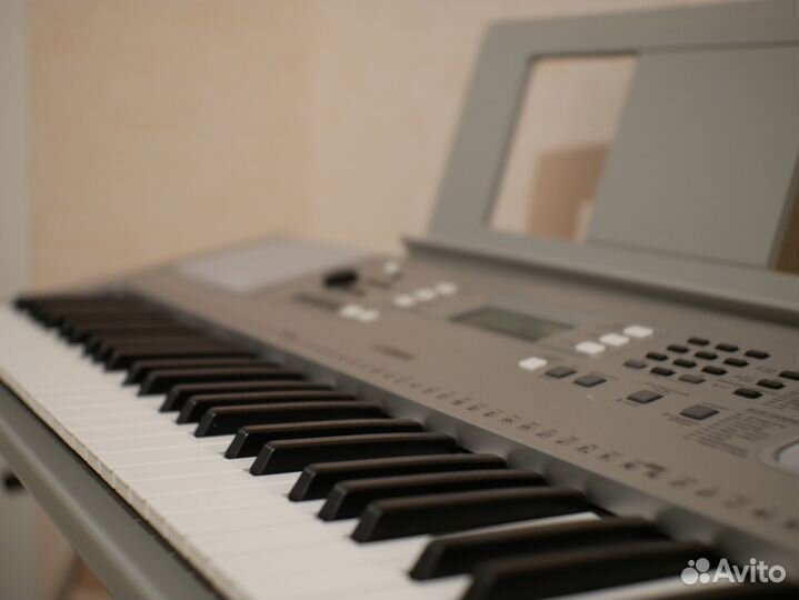 Синтезатор Yamaha YPT-370