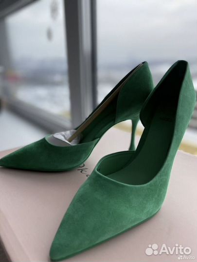 Туфли деленки новые оригинал 38 р./Ekonika Premium