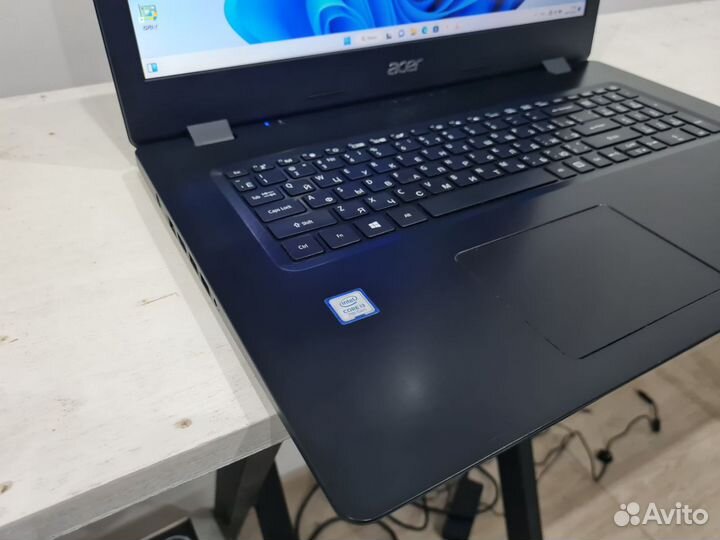 Большой ноутбук Acer 17.3 i3-7020u +Год гарантии