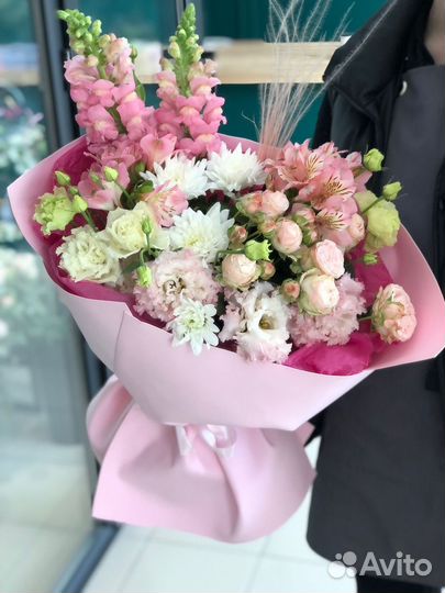 Цветы ромашка букет пионы