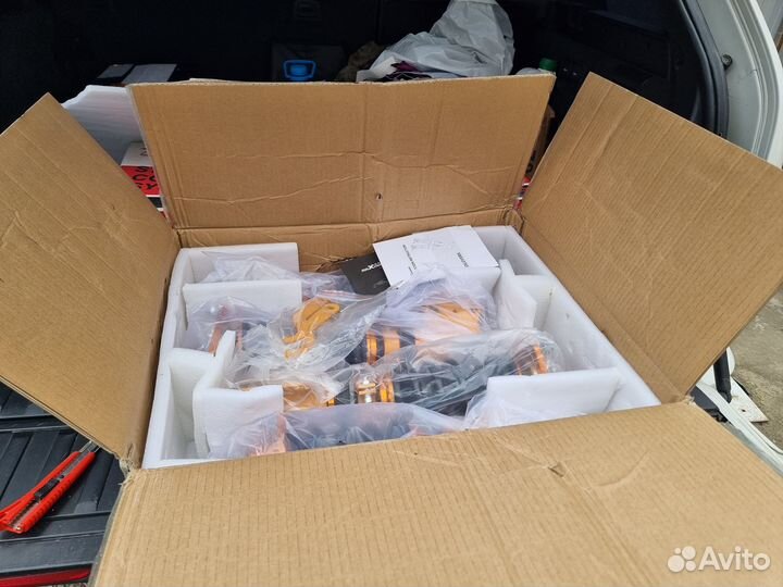 Винтовая подвеска (койловеры) Mitsubishi Lancer X