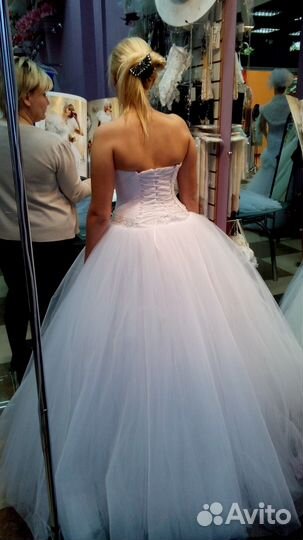Свадебное платье
