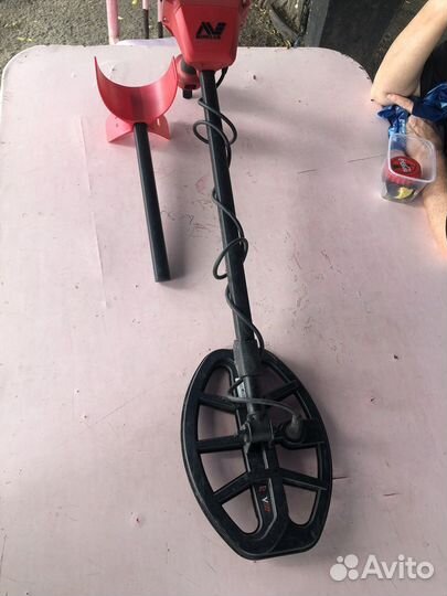 Металлоискатель minelab vanquish 440