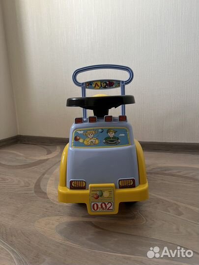 Машинка-каталка