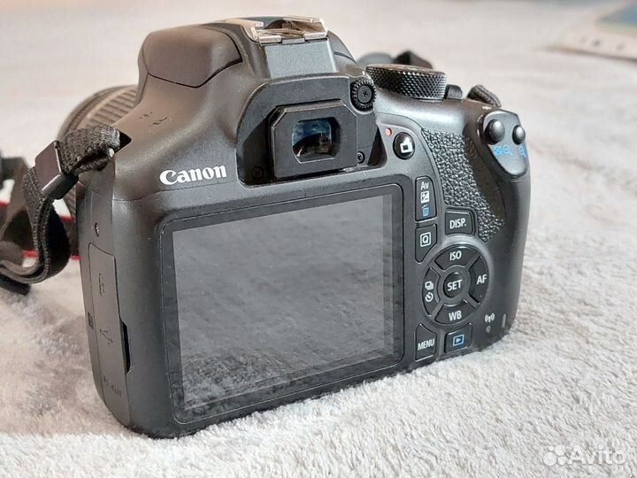 Зеркальный фотоаппарат Canon EOS 1300d