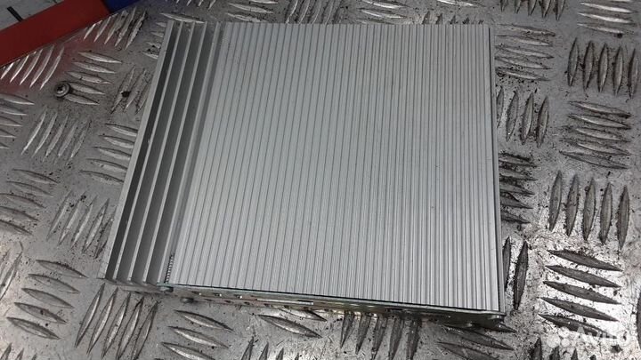 Усилитель акустической системы Toyota Prius