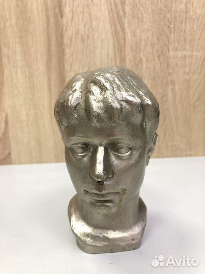 Бюст С.А Есенин