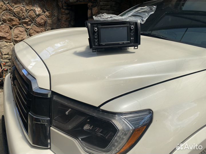 Штатная магнитола на Toyota Sequoia