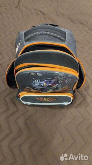 Рюкзак школьный (ранец)