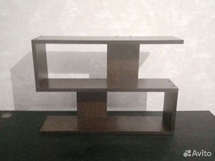 Настенная полка