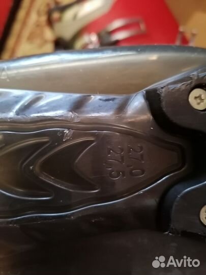 Горнолыжные ботинки atomic