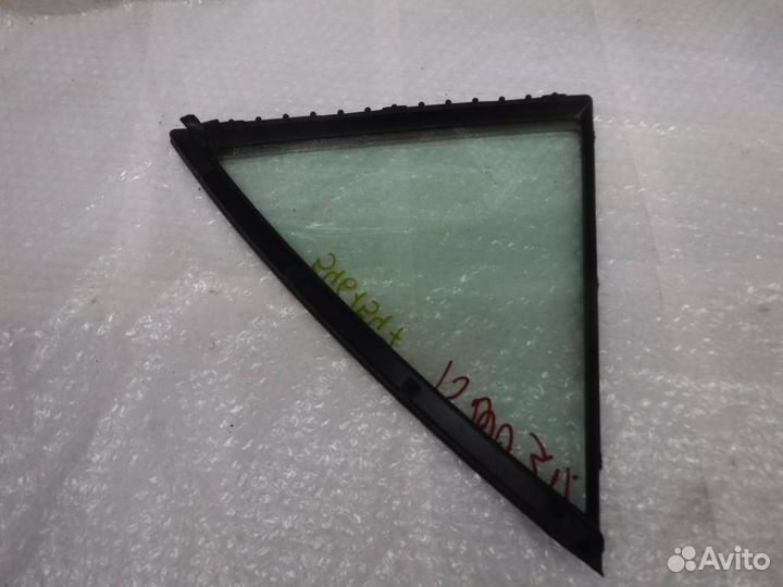 Форточка задней правой двери
