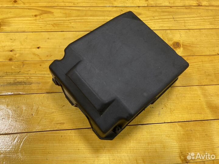 Крышка отсека эбу bmw е32/34