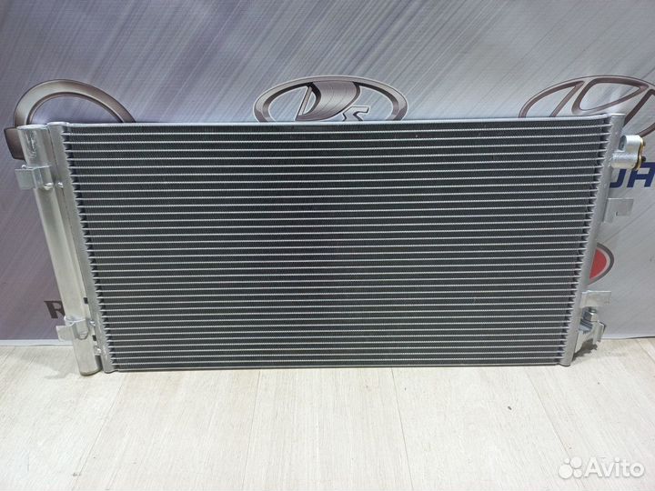 Радиатор кондиционера Renault fluence