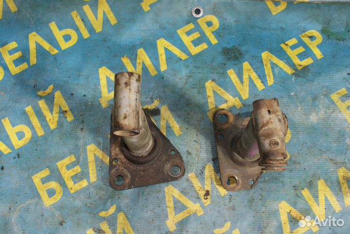 Кронштейн переднего бампера Audi A6 C5