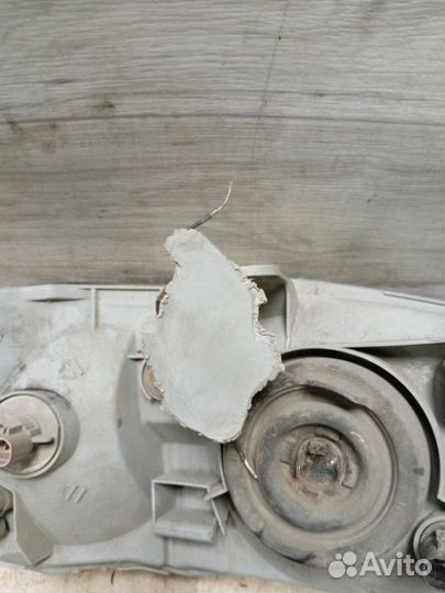 Фара передняя левая Hyundai Accent седан G4EC 2007