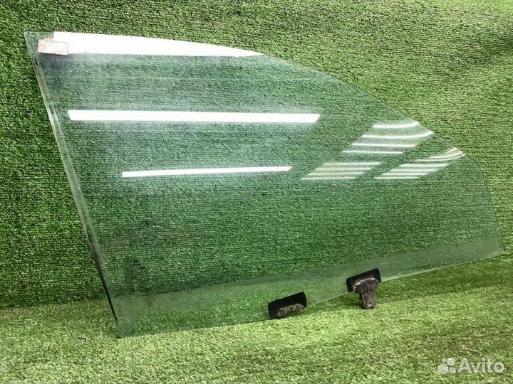 Стекло двери переднее правое Hyundai Sonata 4 EF