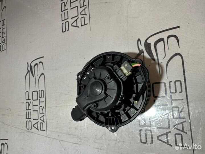 Моторчик печки Kia Ceed JD D4FB 2013