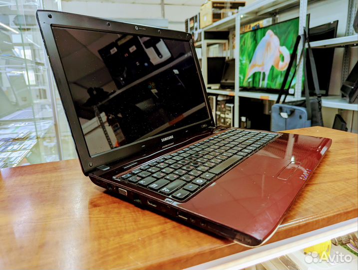 Ноутбук Samsung на Core i5