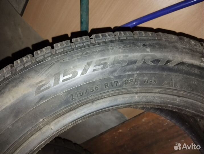 Pirelli Chrono 2 215/55 R17