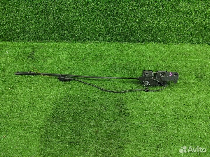 Замок капота Audi A4 B8