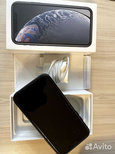 iPhone Xr, 64 ГБ