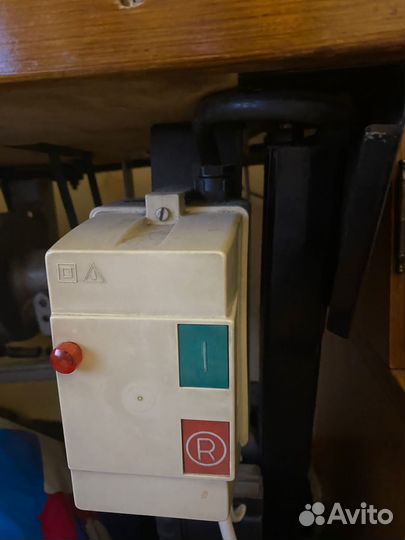 Швейная машинка универсальная