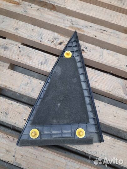 Уголок двери внутренний задний правый SsangYong 2