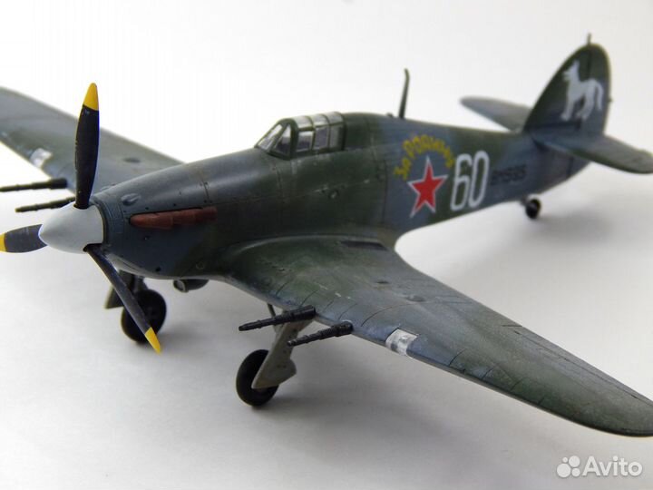 Модель самолёта f4u масштаб 1/72 фирма 