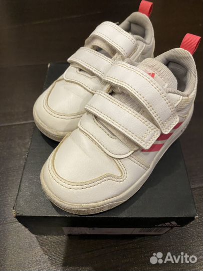 Кроссовки adidas для девочки 23 размер