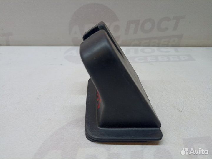 Кожух замка багажника Volkswagen Jetta A6 cfna