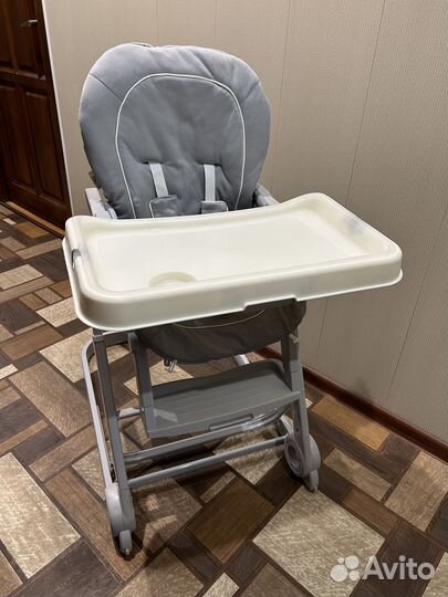 Стульчик для кормления и шезлонг 2 в 1