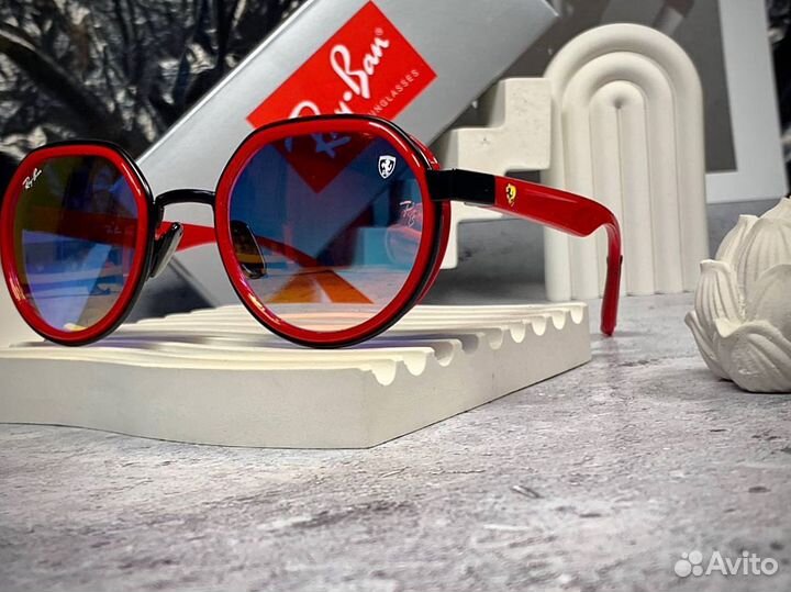 Очки Ray Ban Ferrari красные