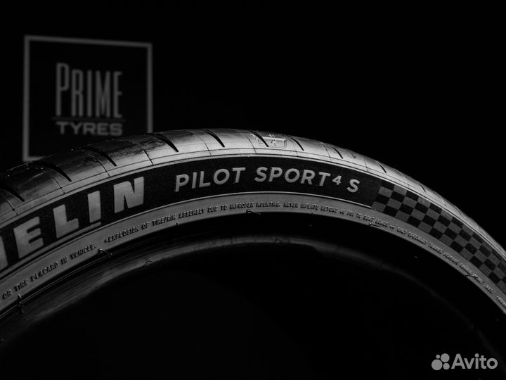 Michelin Pilot Sport 4 S 295/30 R21 и 265/35 R21