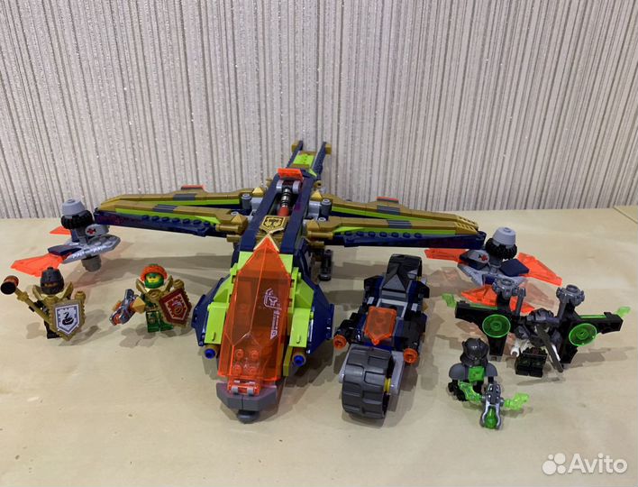Конструктор Lego Nexo Knights Аэро-арбалет Аарона