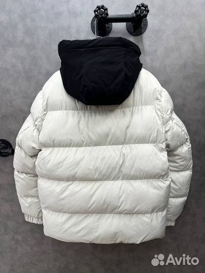 Теплая куртка Moncler