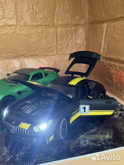 Модель Mercedes-Benz AMG GT R металл 1:24