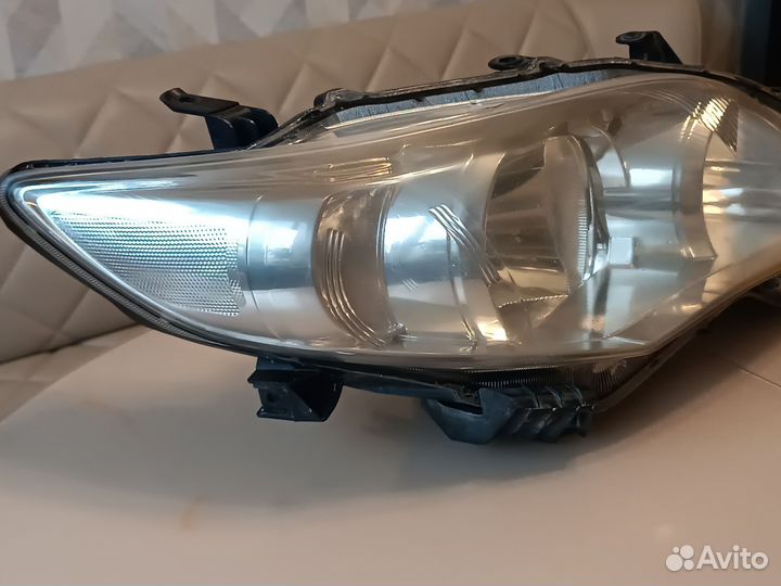 Фара передняя правая toyota corolla e150 рест